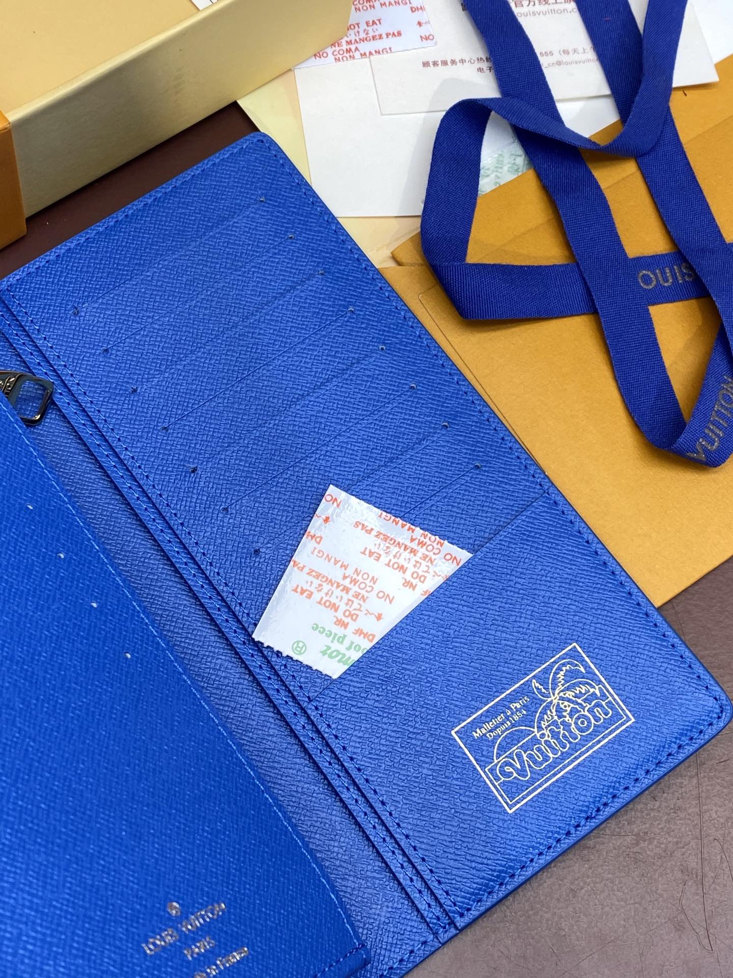 TOP Louis Vuitton LV Monogram Eclipse Wallet 19X10cm - Blue