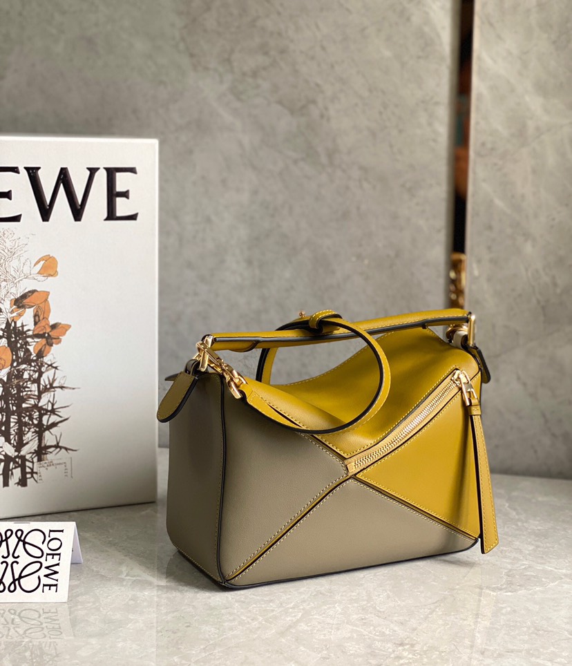 Loewe Small Puzzle Yellow(Replica)