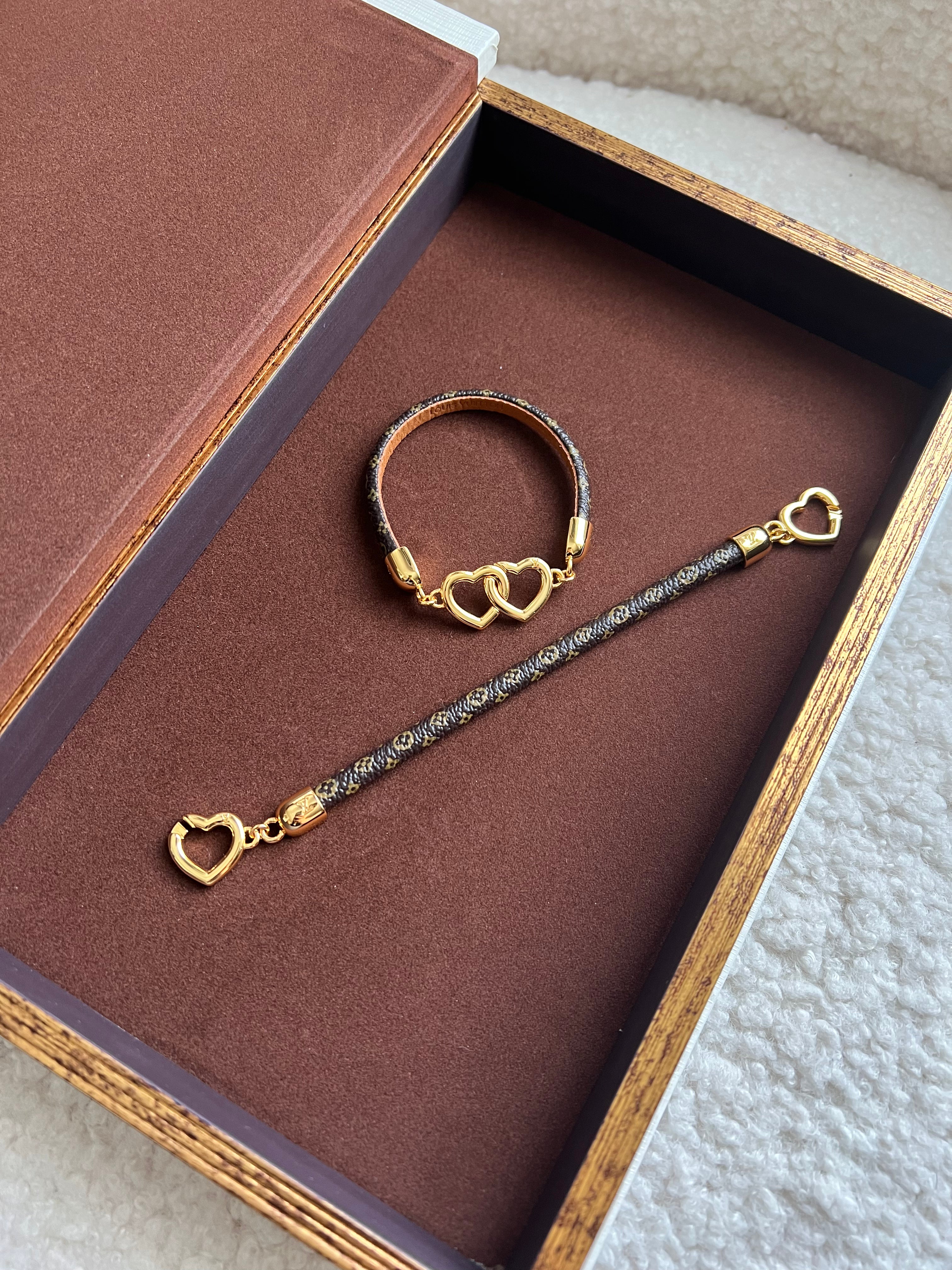 TOP Louis Vuitton LV Monogram Say Yes Bracelet