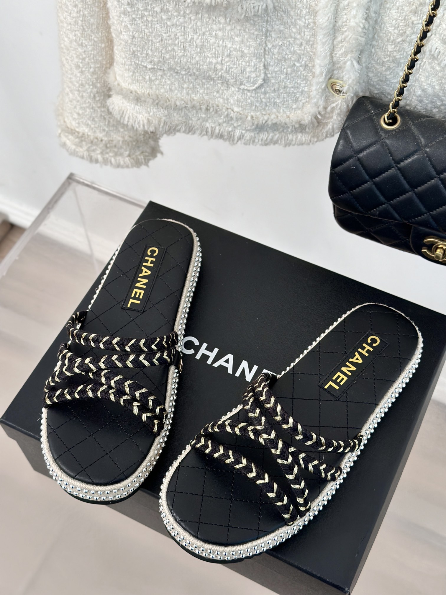 TOP CHANEL Pearl Hemp Rope Slides - 3 Color