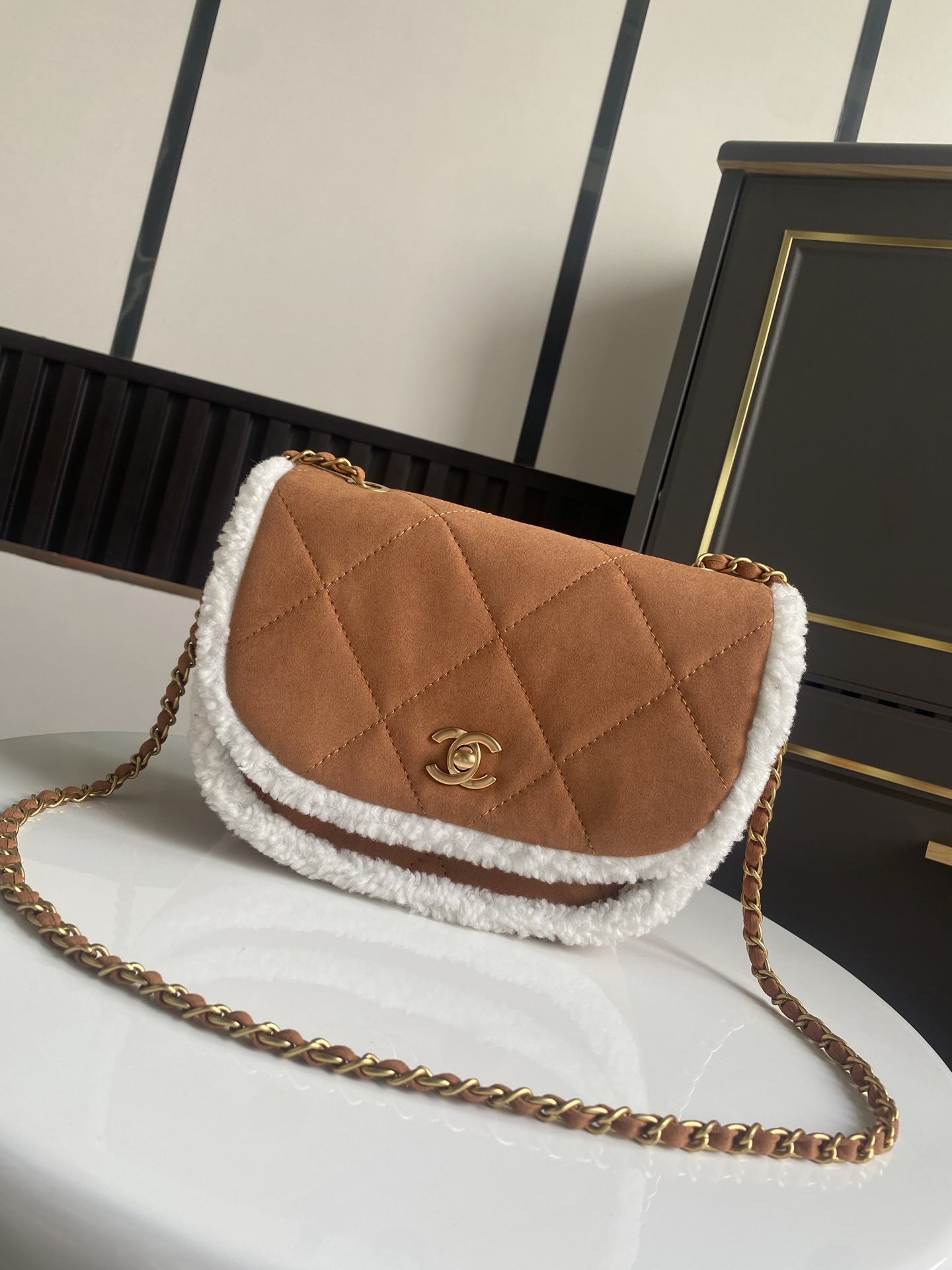 TOP CHANEL Wool & Calfskin Crossbody Bag 24×16×9cm - 2 Colors