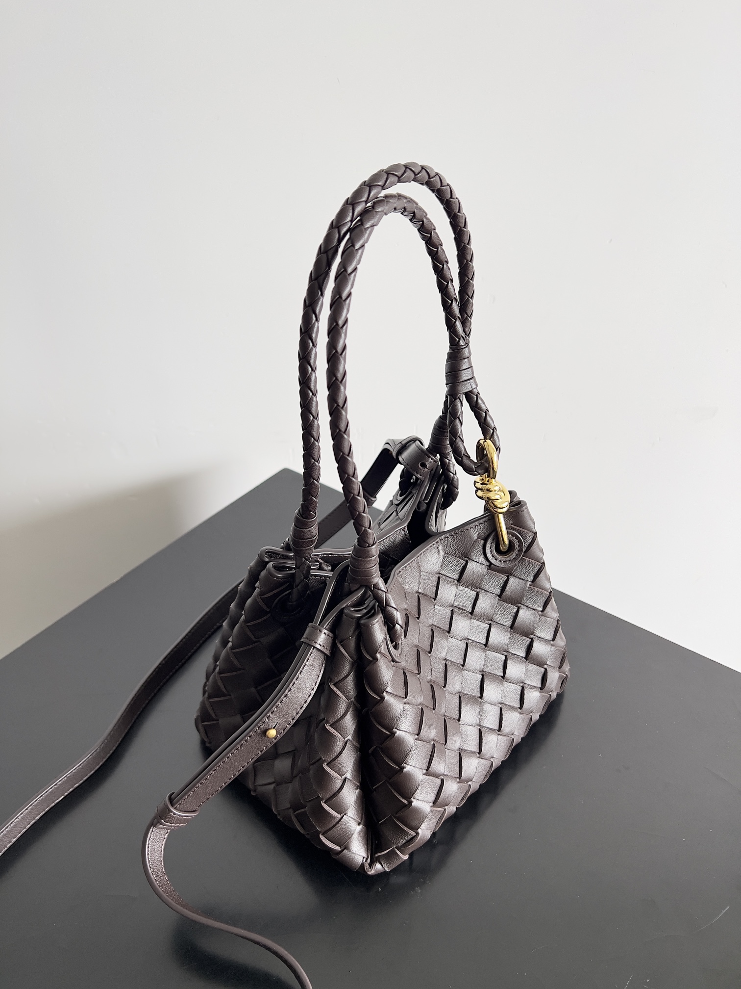 TOP Bottega Veneta BV Andiamo & Parachute Bag 21x17x16.5cm - Brown