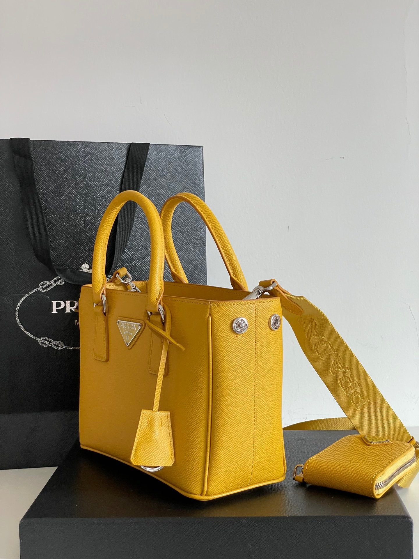 TOP PRADA Galleria Bag Saffiano Micro