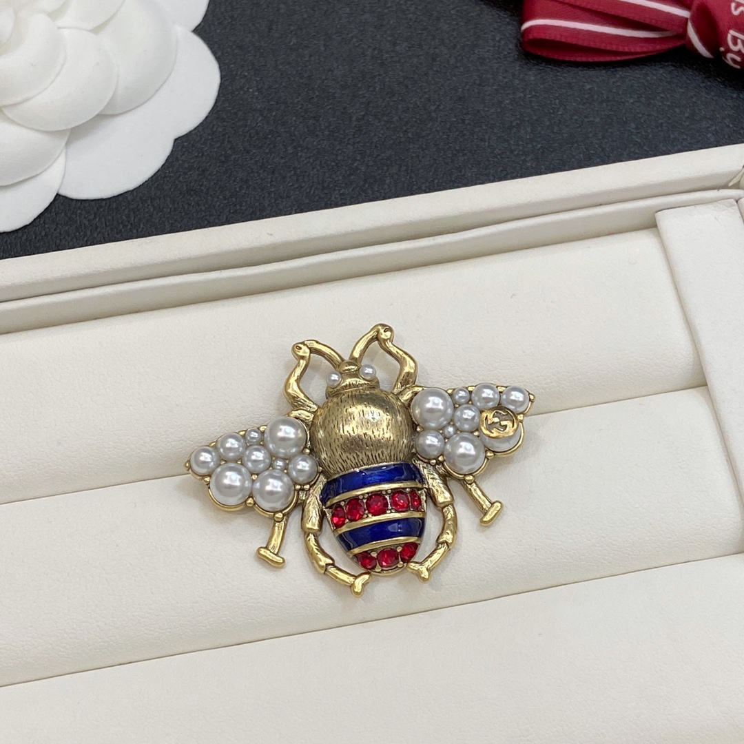 TOP GUCCI Bee Brooch - Gold