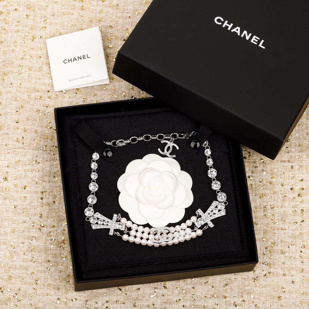 TOP CHANEL CC Choker Necklace