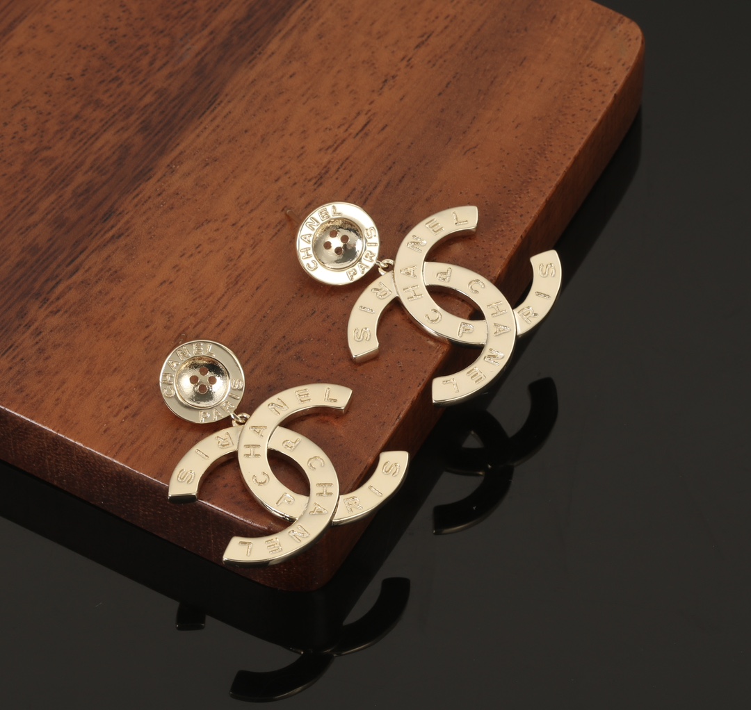 TOP CHANEL Concave Shaped Letters Earrings