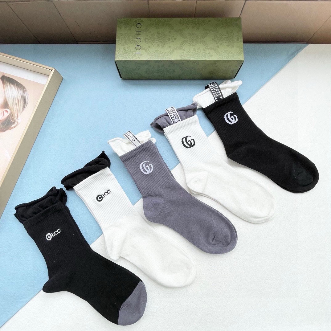 TOP GUCCI Socks - 5 Pieces as a Set
