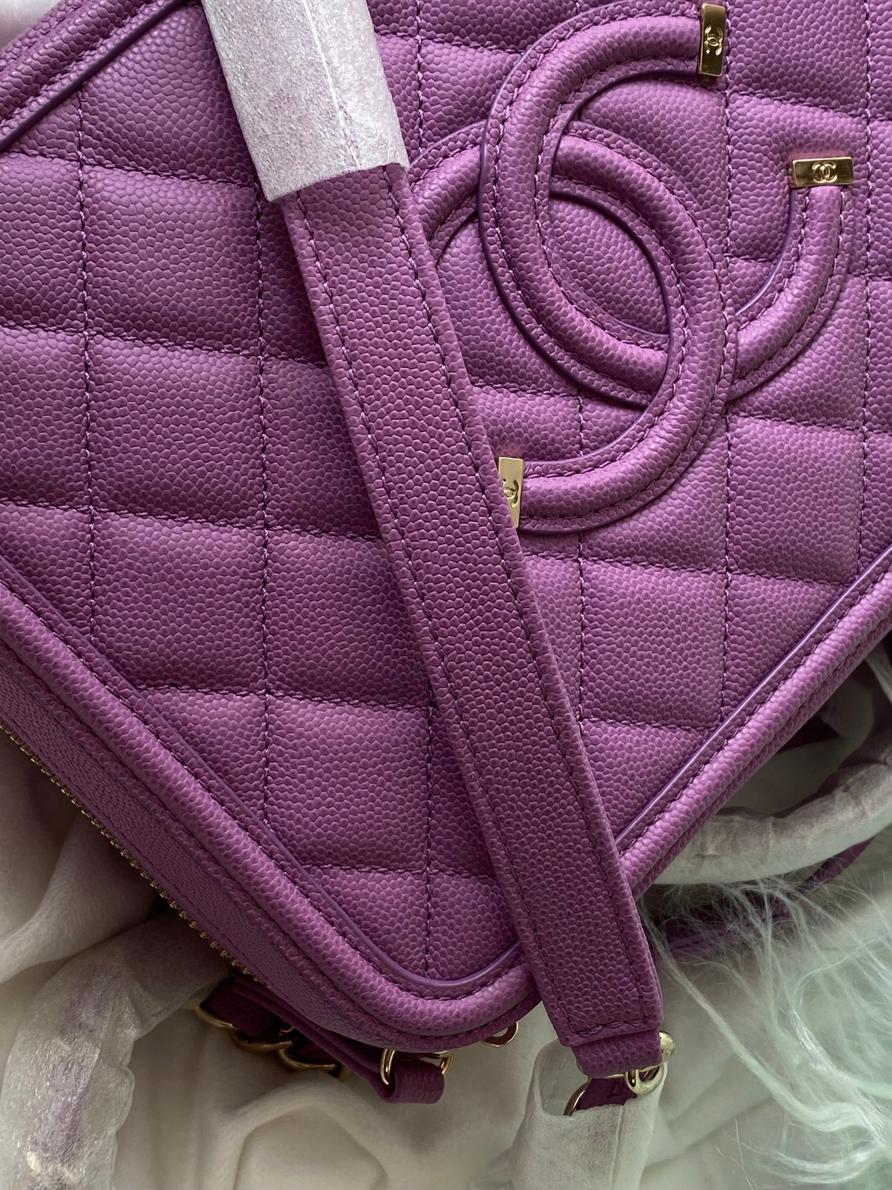 TOP CHANEL Vanity Case Caviar Quilted Medium - Purple