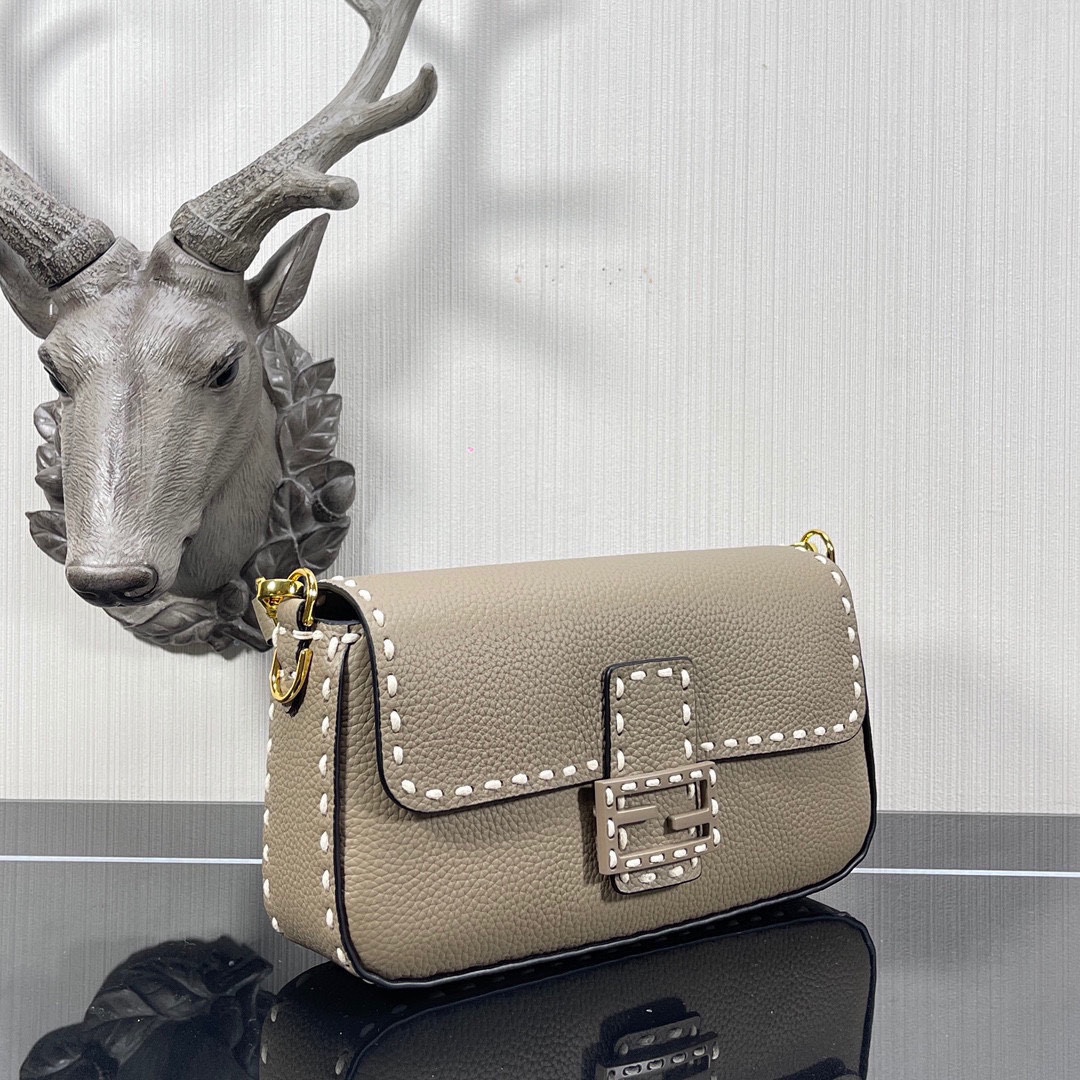 TOP FENDI Hand Sewn Leather Baguette Bags - 27.5-18-5cm - Light Gray