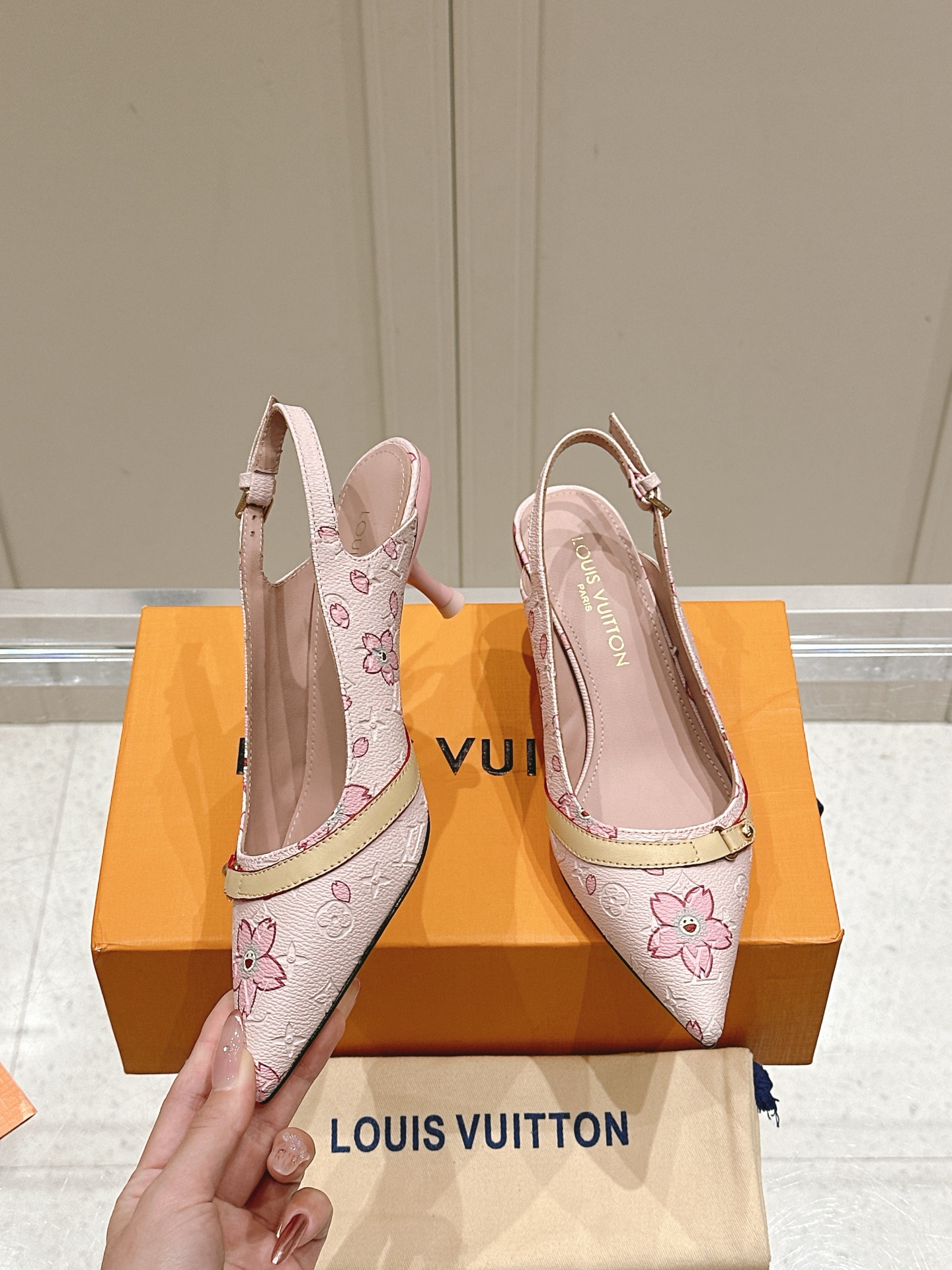 TOP Louis Vuitton LV 4.5cm Mid Heek Mules - 6 Color