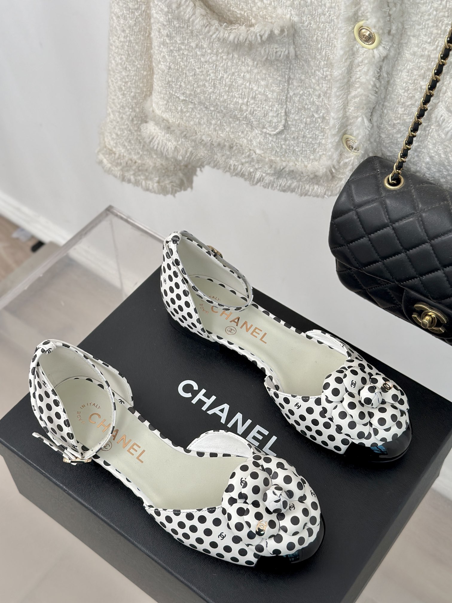 TOP CHANEL Camellia Polka Dots Sandals - 2 Color