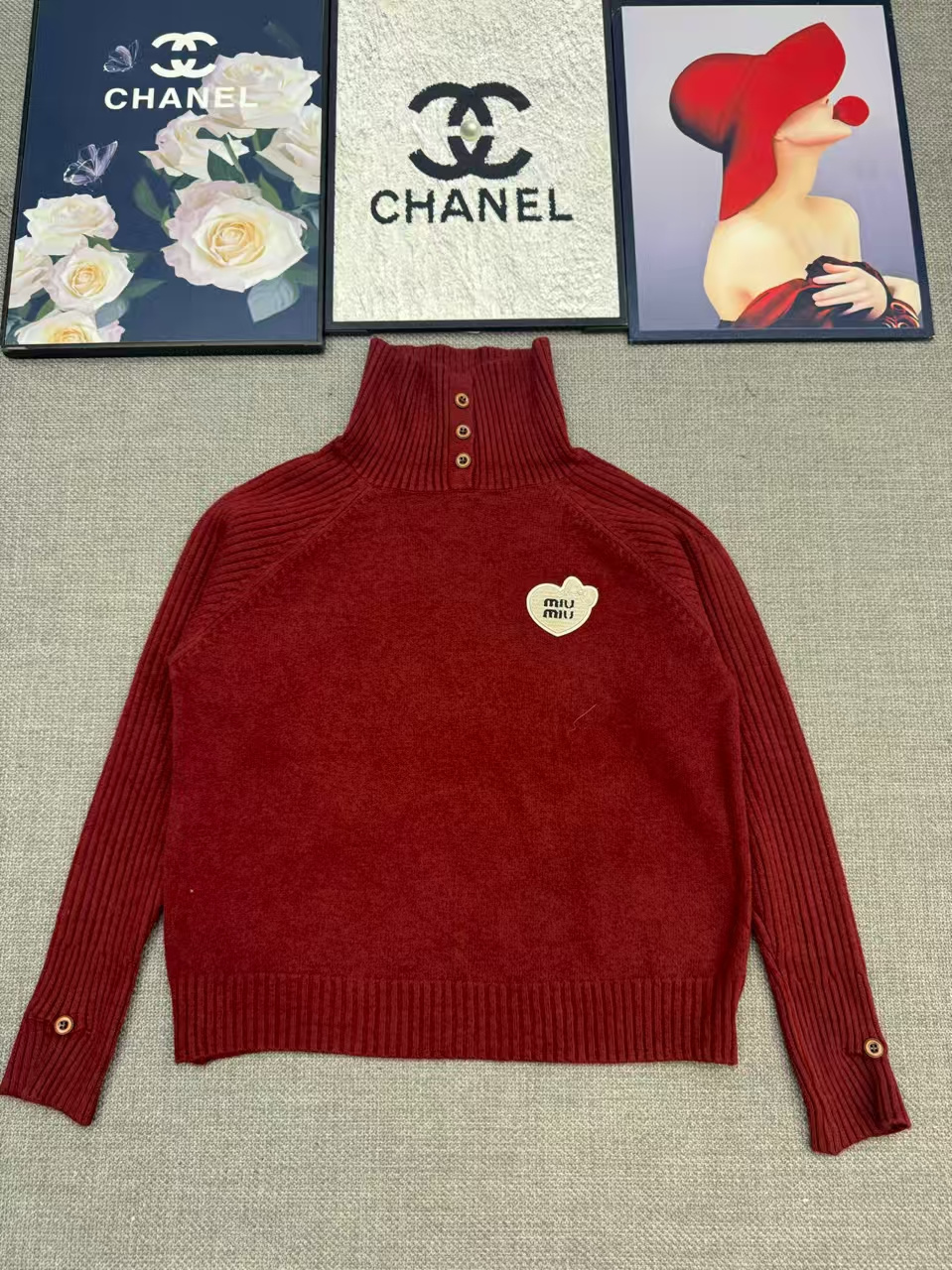 TOP Miu Miu Sweater - 2 Colors
