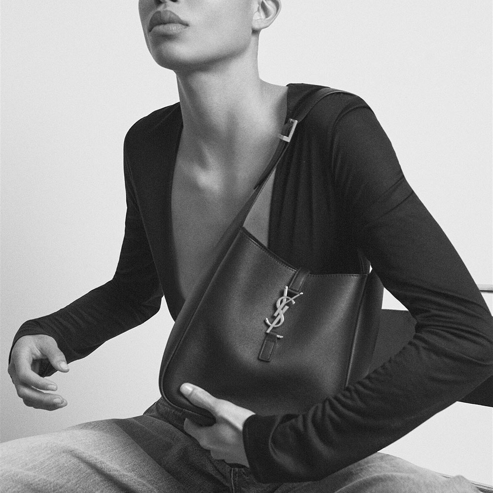 SAINT LAURENT YSL Le 5 à 7 monogram-plaque shoulder bag(Replica)