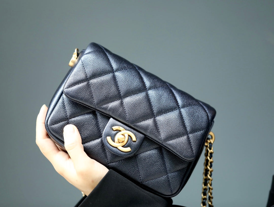 TOP CHANEL Classic Flap Bag New Mini Square 13.5*17*8CM - Black & GHW