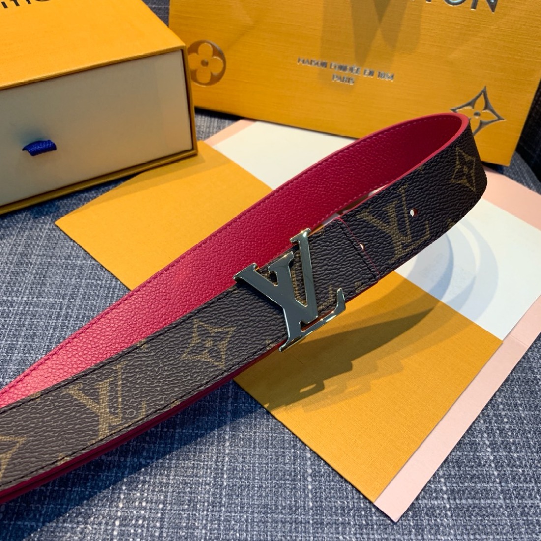 Lv Litchi Pattern Women's Belt 30MM
