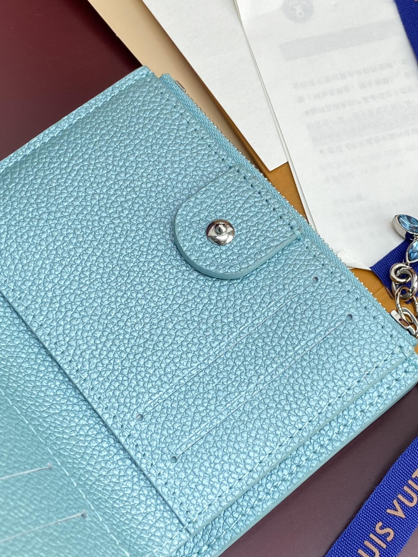 TOP Louis Vuitton LV Lisa Wallet 11.5x9x1.5cm - Pearlescent Blue