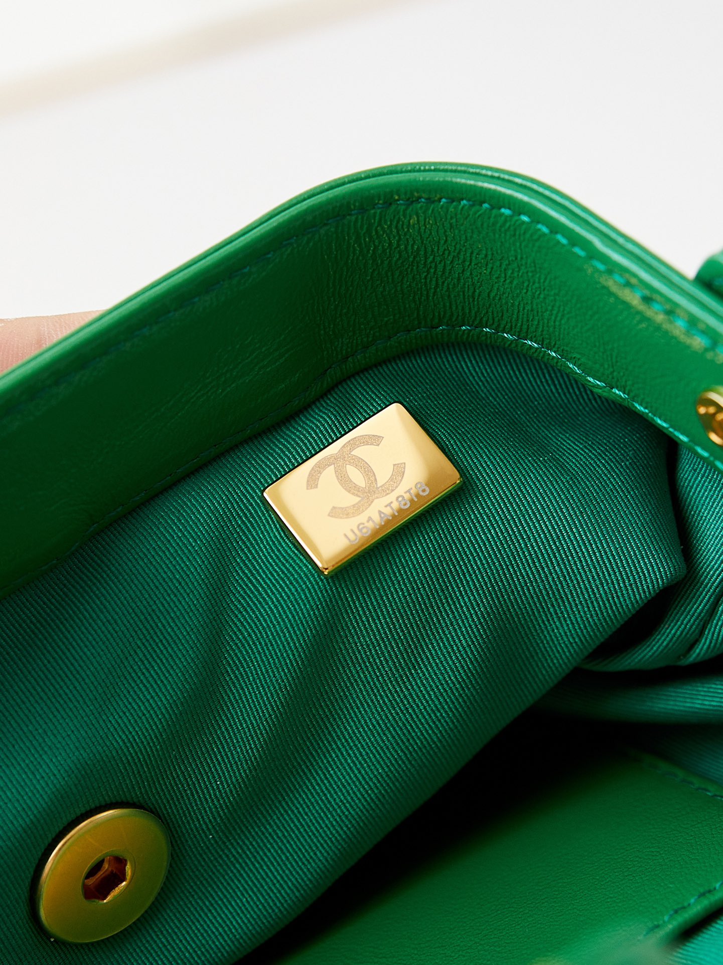 TOP CHANEL Top Handle Bag 12x18x7cm - Green
