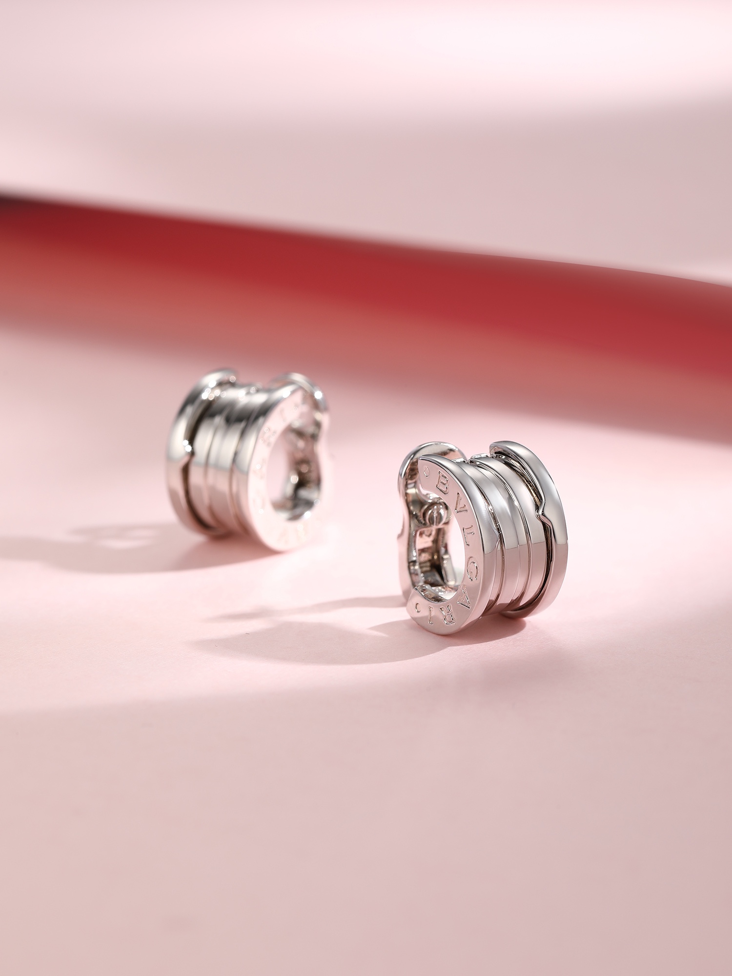 TOP BVLGARI Earrings - 2 Color