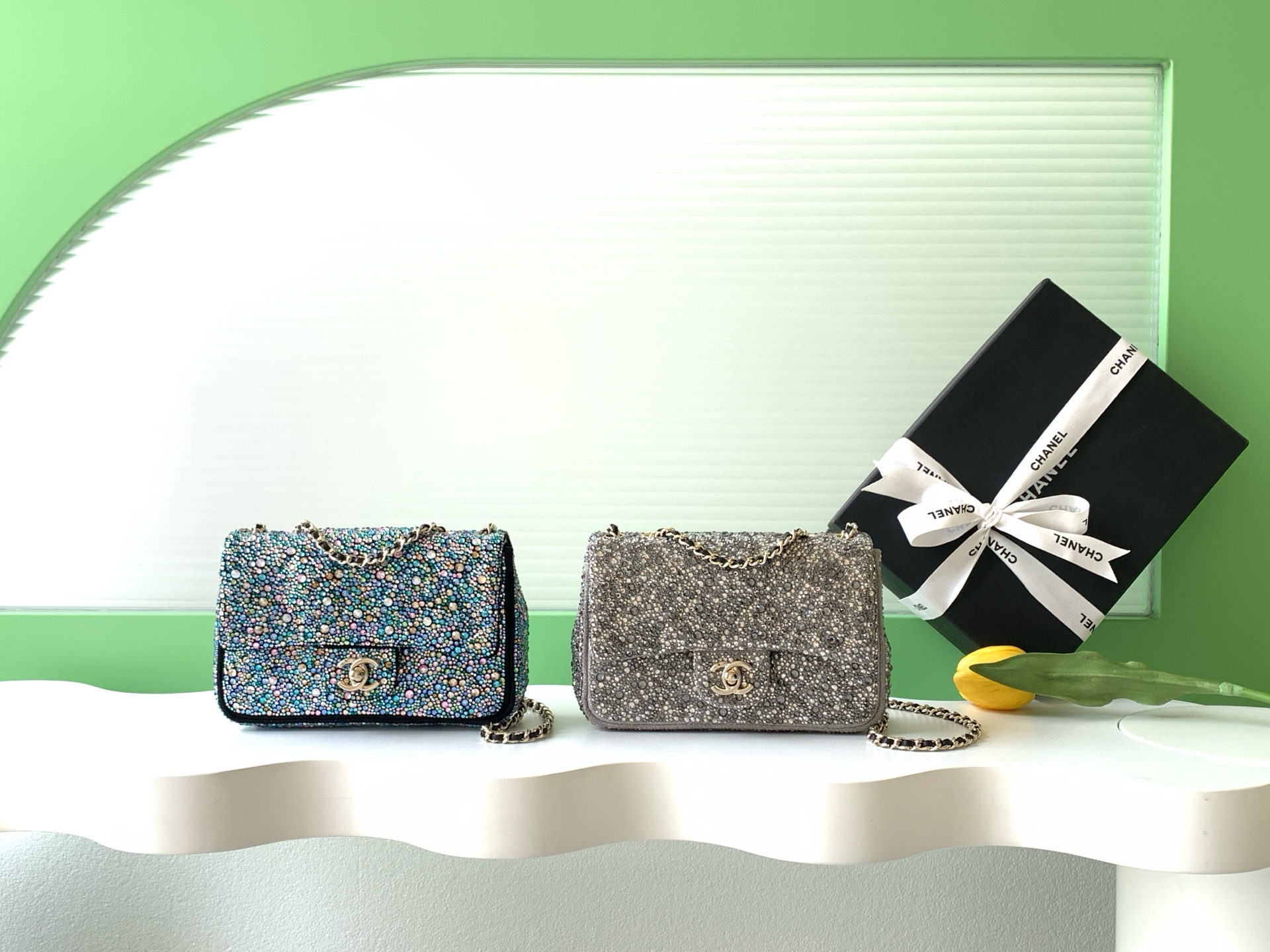 TOP CHANEL Classic Flap SAC DU SOIR Bag with Colorful Rhinestones 13-21-8cm - 2 Colors