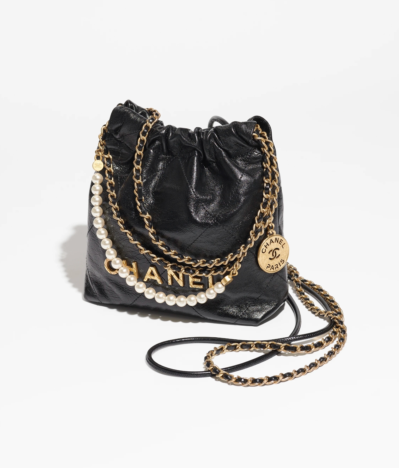 CHANEL 22 MINI HANDBAG Shiny Crumpled Calfskin & Gold-Tone Metal Black