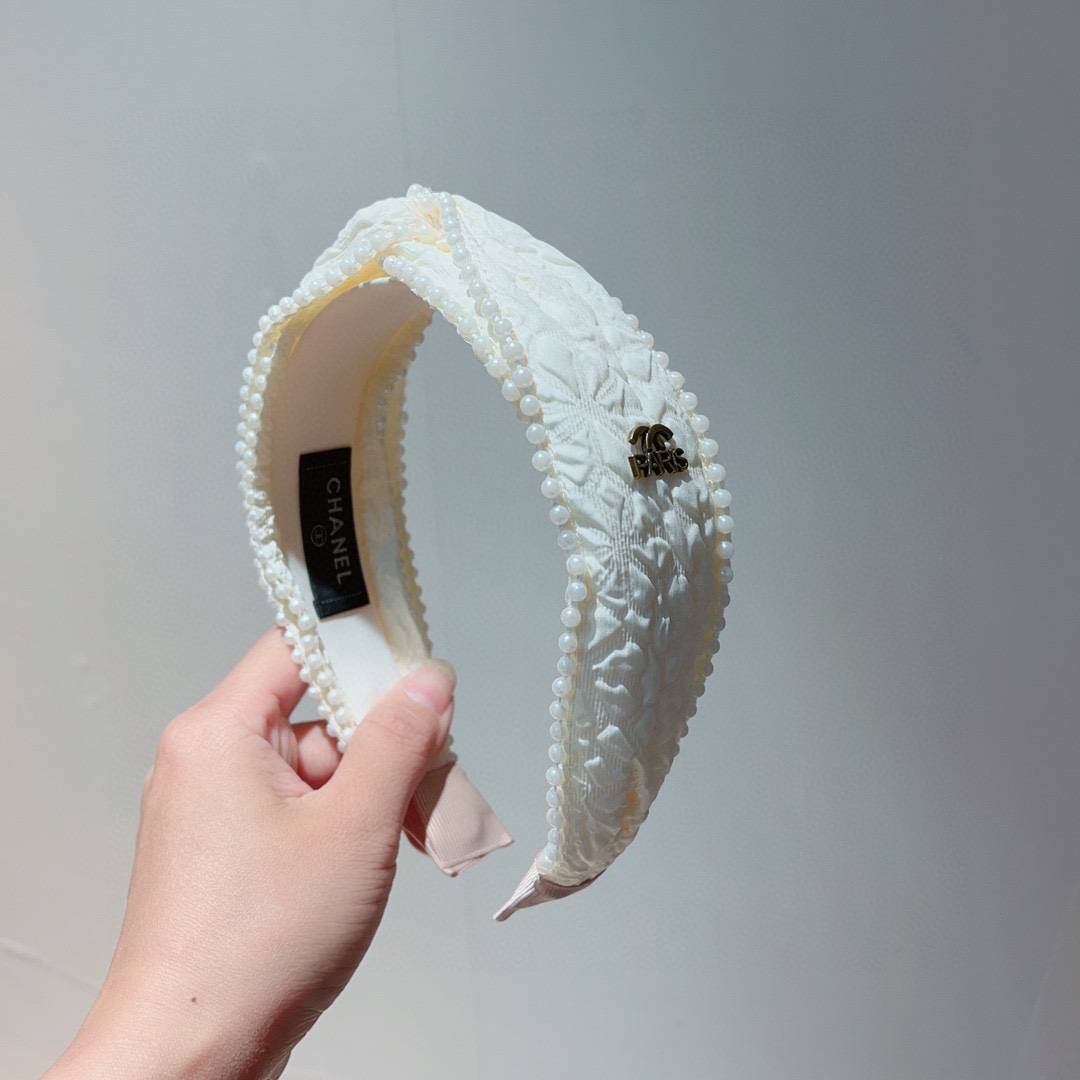 TOP CHANEL Vintage Headband - White