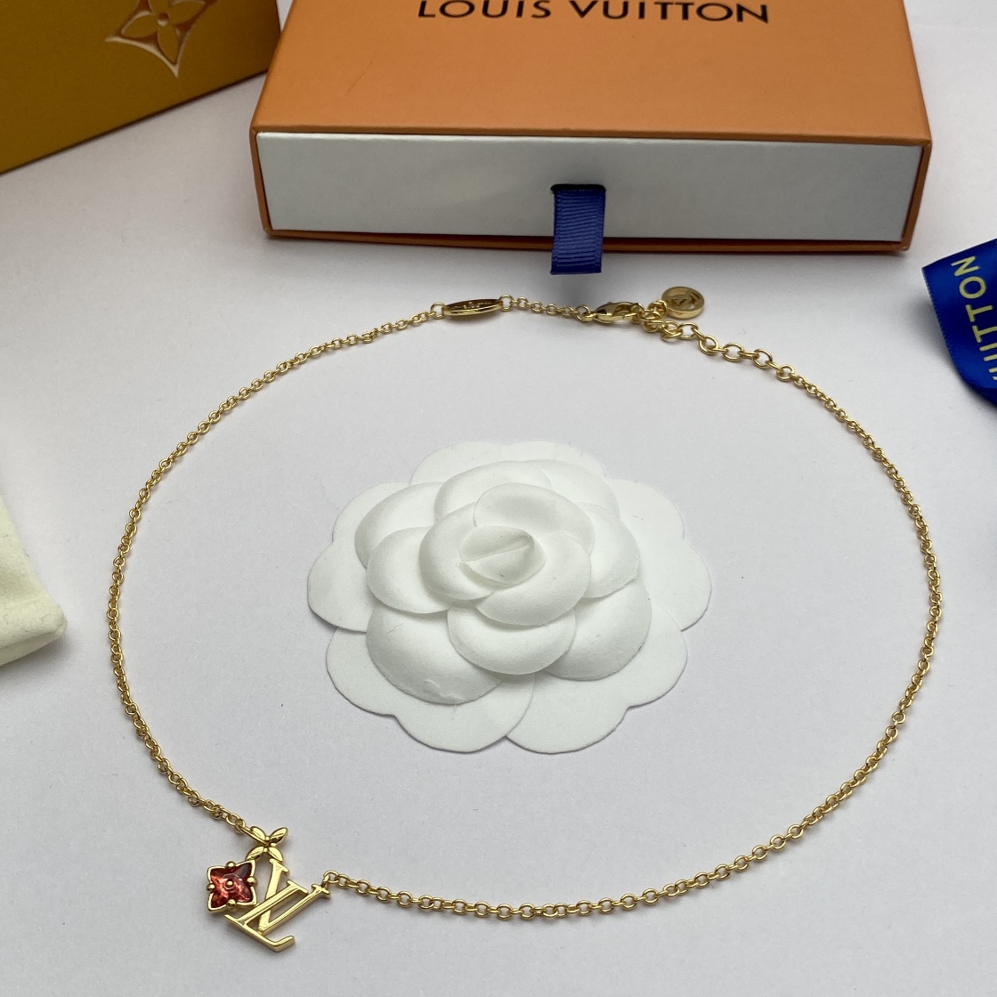 TOP Louis Vuitton LV Idylle Blossom Necklace Bracelet Earrings Set