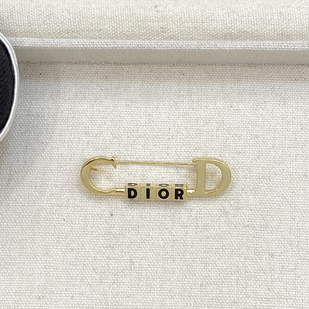 TOP Christian Dior Brooch - Gold
