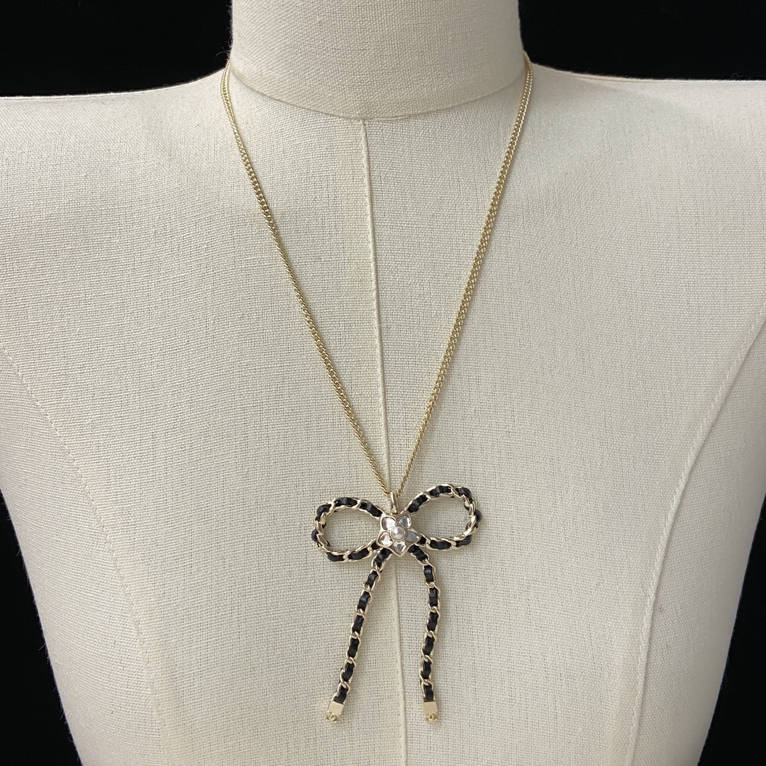 TOP CHANEL CC Necklace - Gold