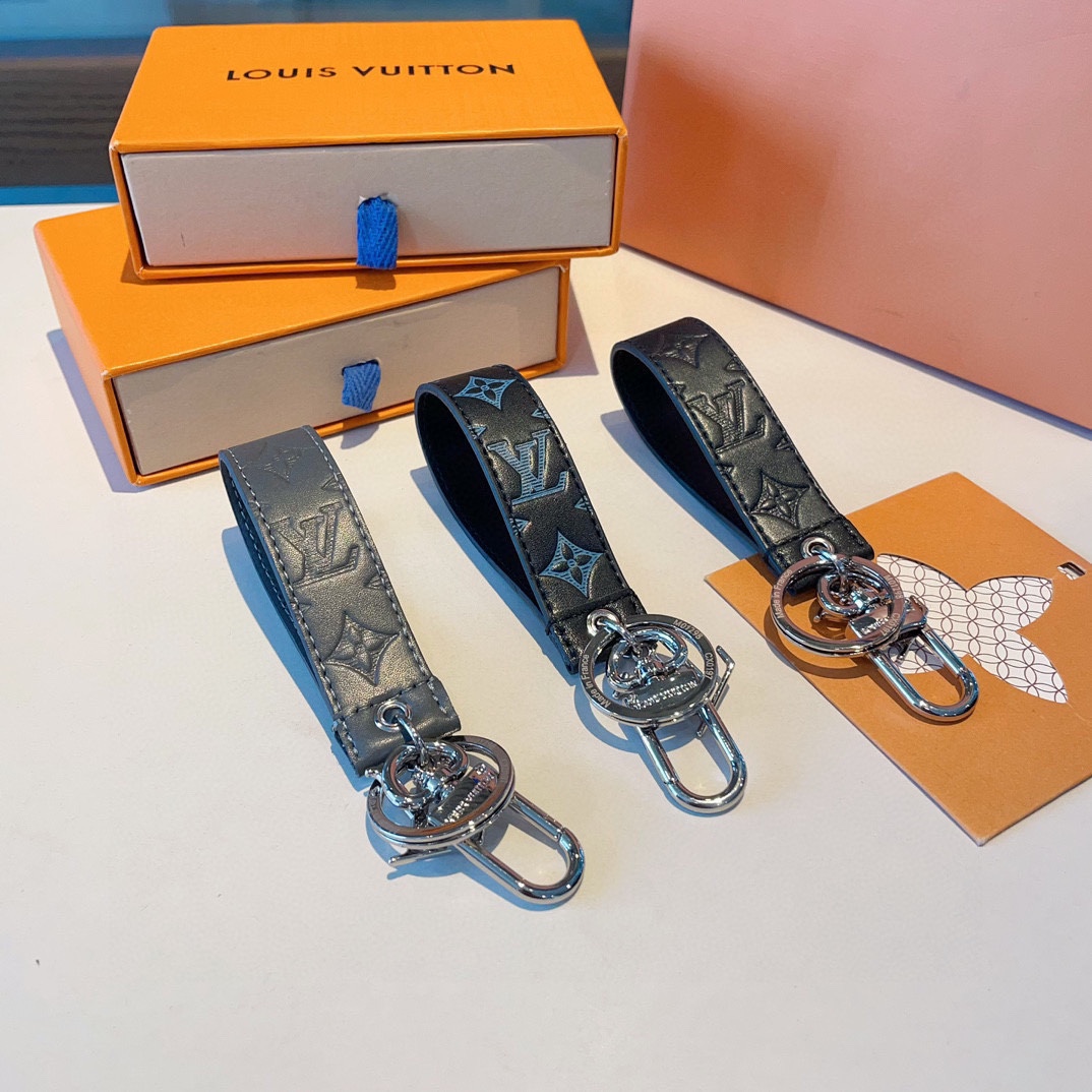 TOP Louis Vuitton LV MONOGRAM ECLIPSE DRAGONNE Keychain - 3 Color