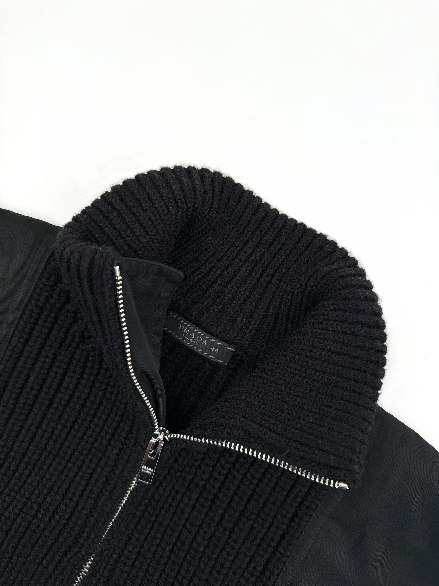 Prada 三角标针织毛衣外套