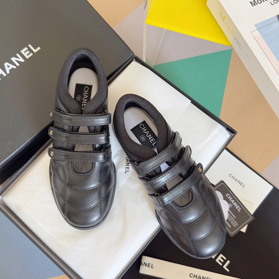 TOP CHANEL  Casual Shoes - 3 Colors
