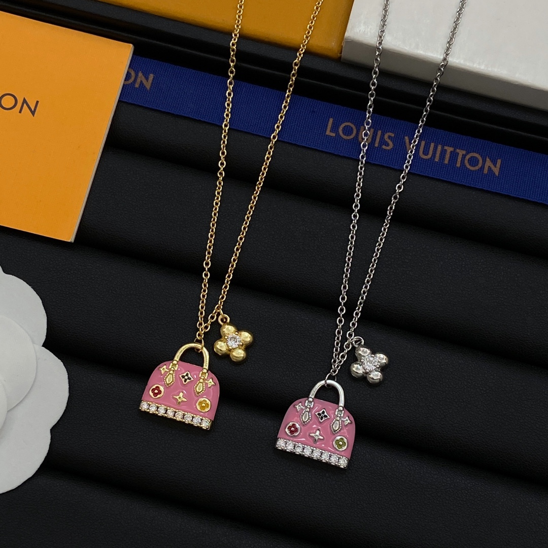 TOP Louis Vuitton LV Necklace - 2 Colors