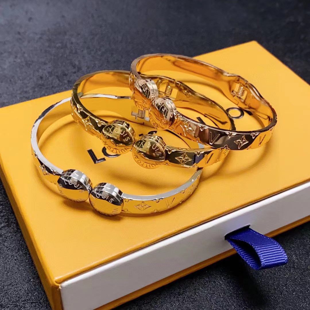 Louis Vuitton LV Bracelets （Replica）