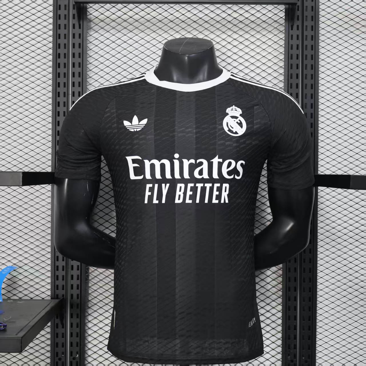 2025/2026 Player Version Real Madrid Goalkeeper Black Football Shirt 1:1 Thai Quality