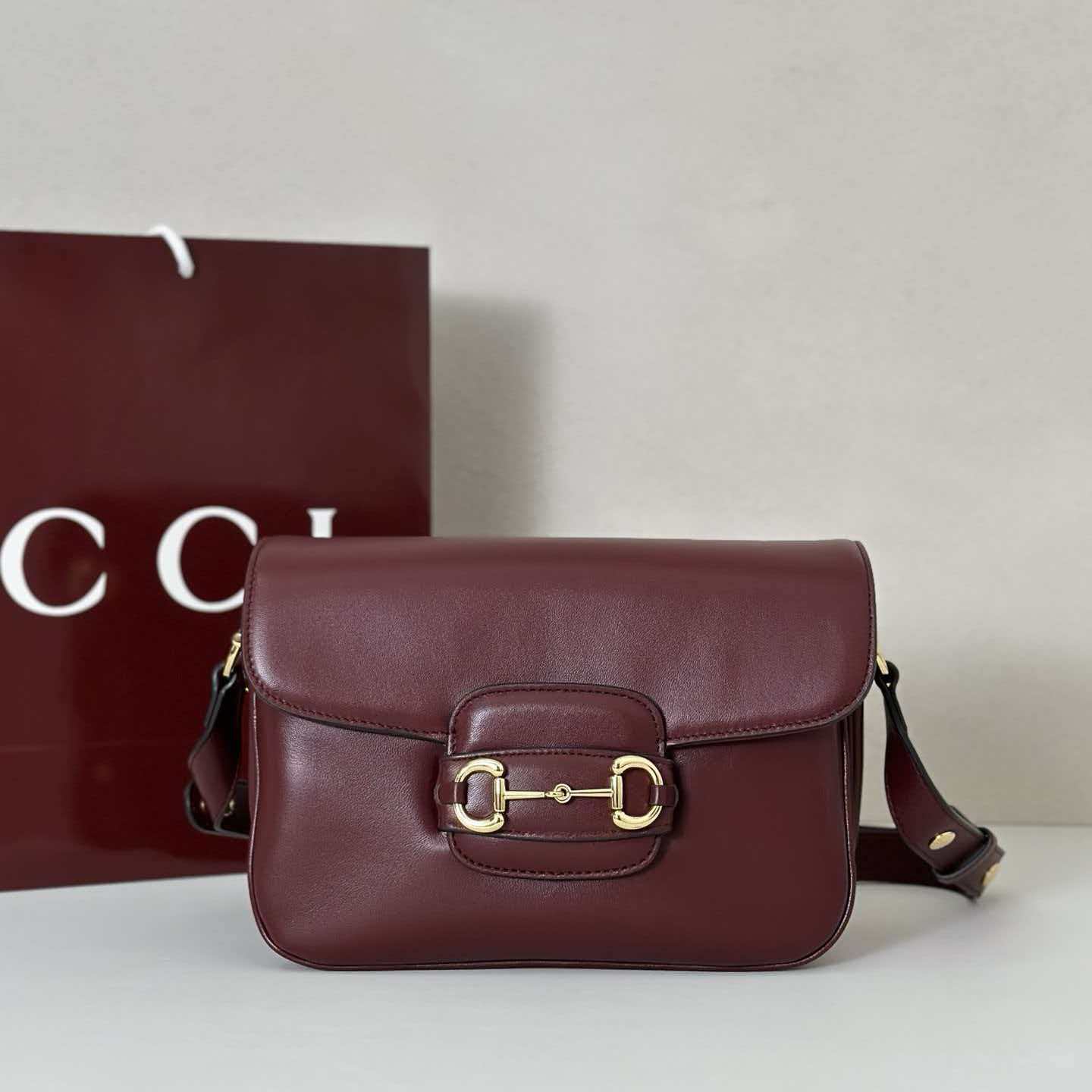 TOP GUCCI Horsebit 1955 Aura Small Shoulder Bag 26x17.5x10cm - Red