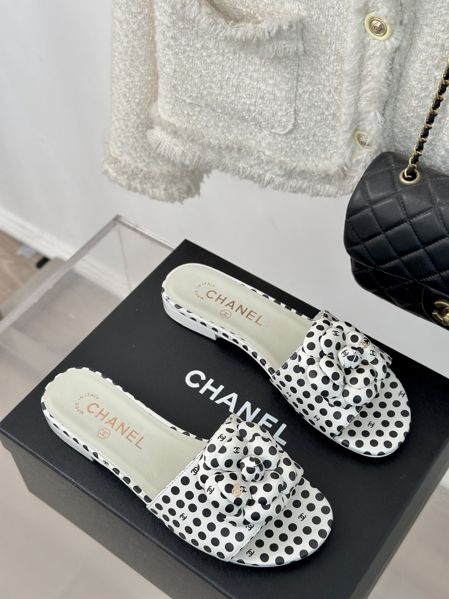 TOP CHANEL Camellia Polka Dots Slides - 2 Color
