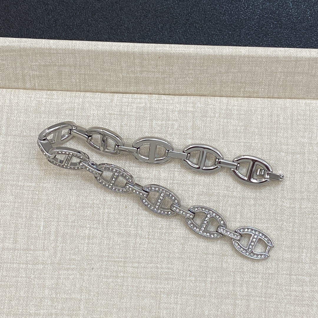 TOP Christian Dior CD Bracelet - 2 Colour