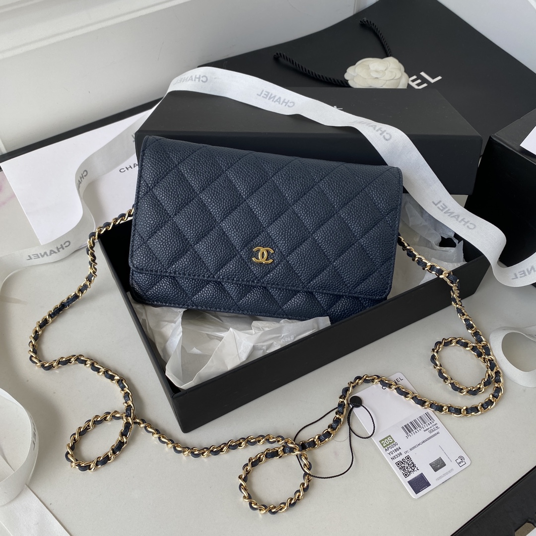 TOP CHANEL WOC Bag Lychee Leather small logo 19 cm - Dark Blue & GHW