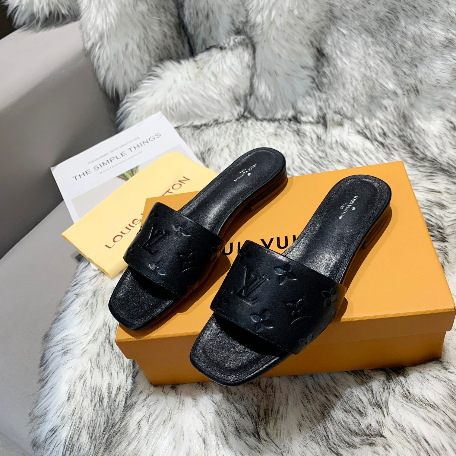 TOP Louis Vuitton LV LV Empreinte Sandals - Black