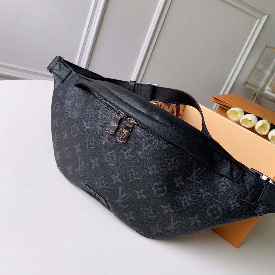 TOP Louis Vuitton LV Discovery Monogram Eclipse Bumbag 47.0 x 20.0 x 9.0 cm- Black