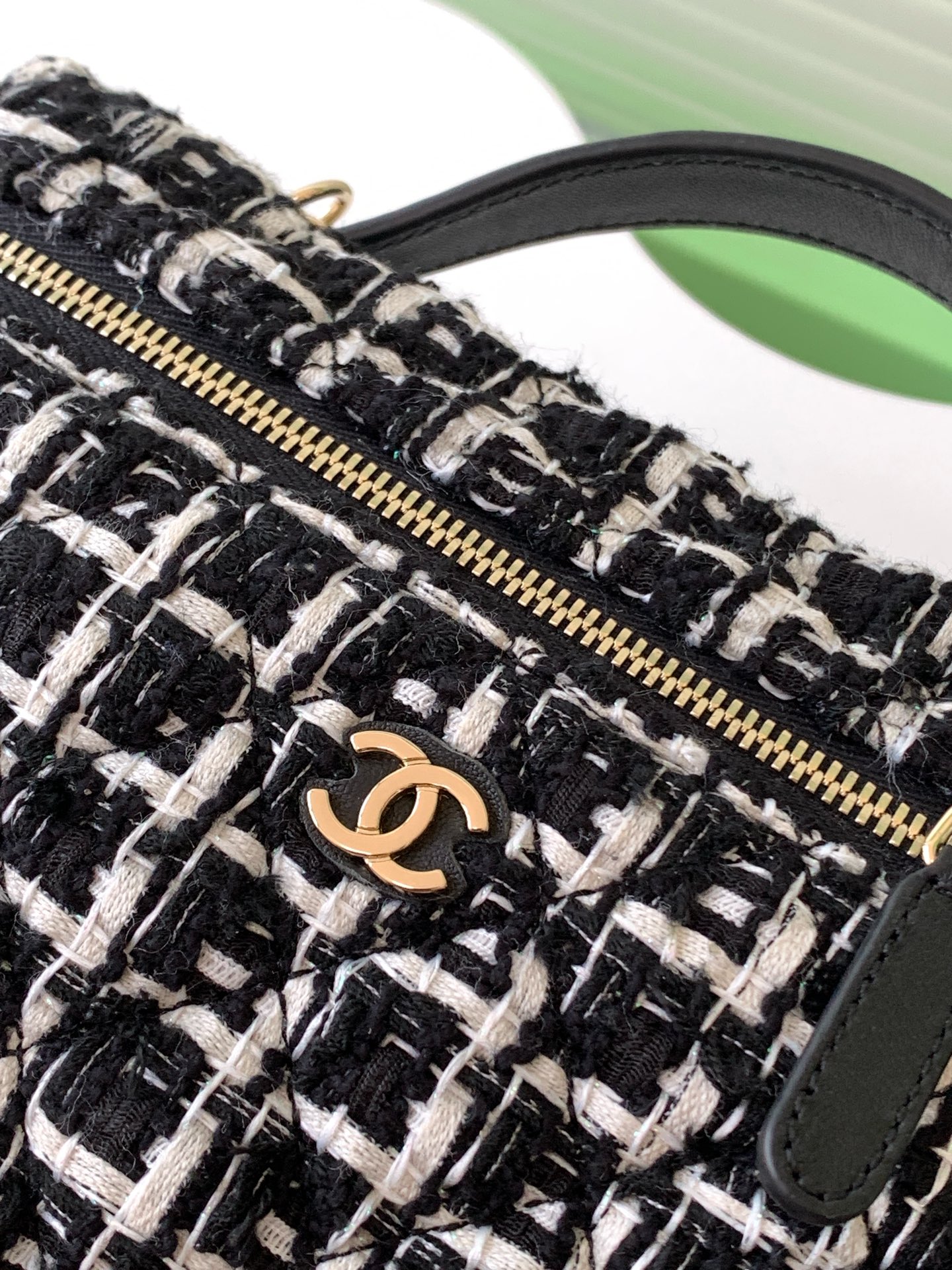 TOP CHANEL Vanity Case Bag 25C Chain Clutch Bag Denim 17*19.5*5cm - Black