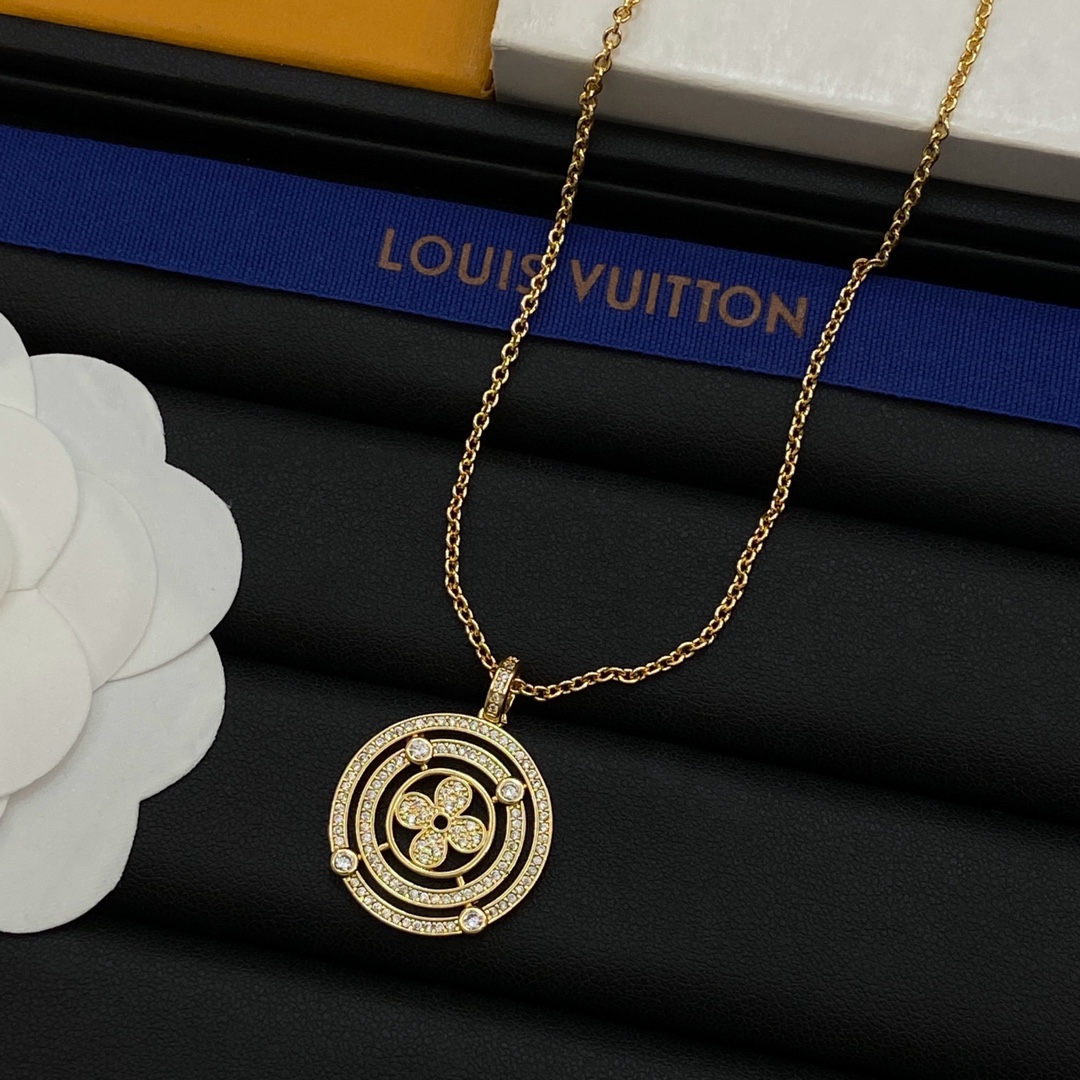 TOP Louis Vuitton LV Necklace - 2 Colors