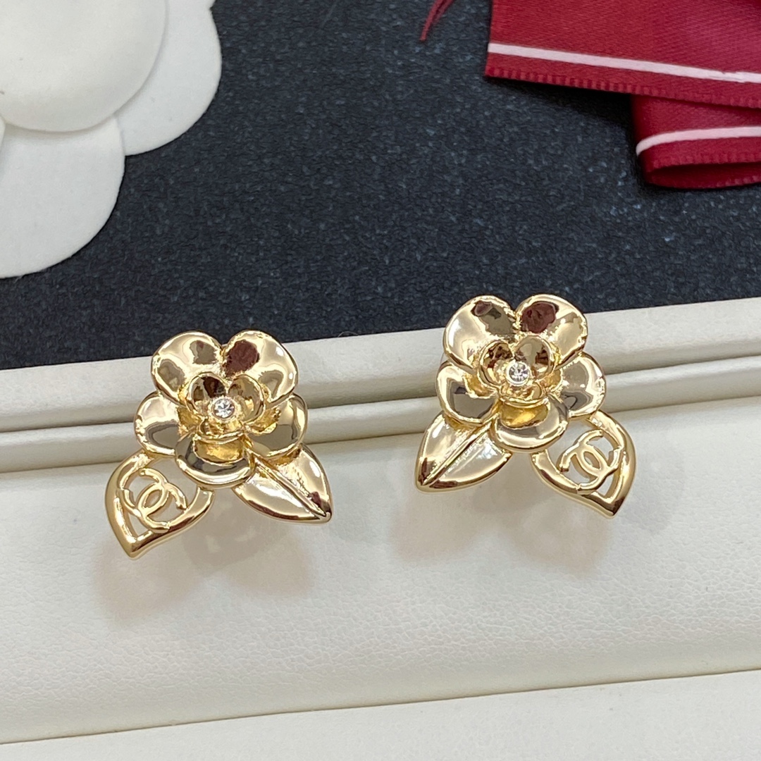 TOP CHANEL CC Flower Earrings - Gold