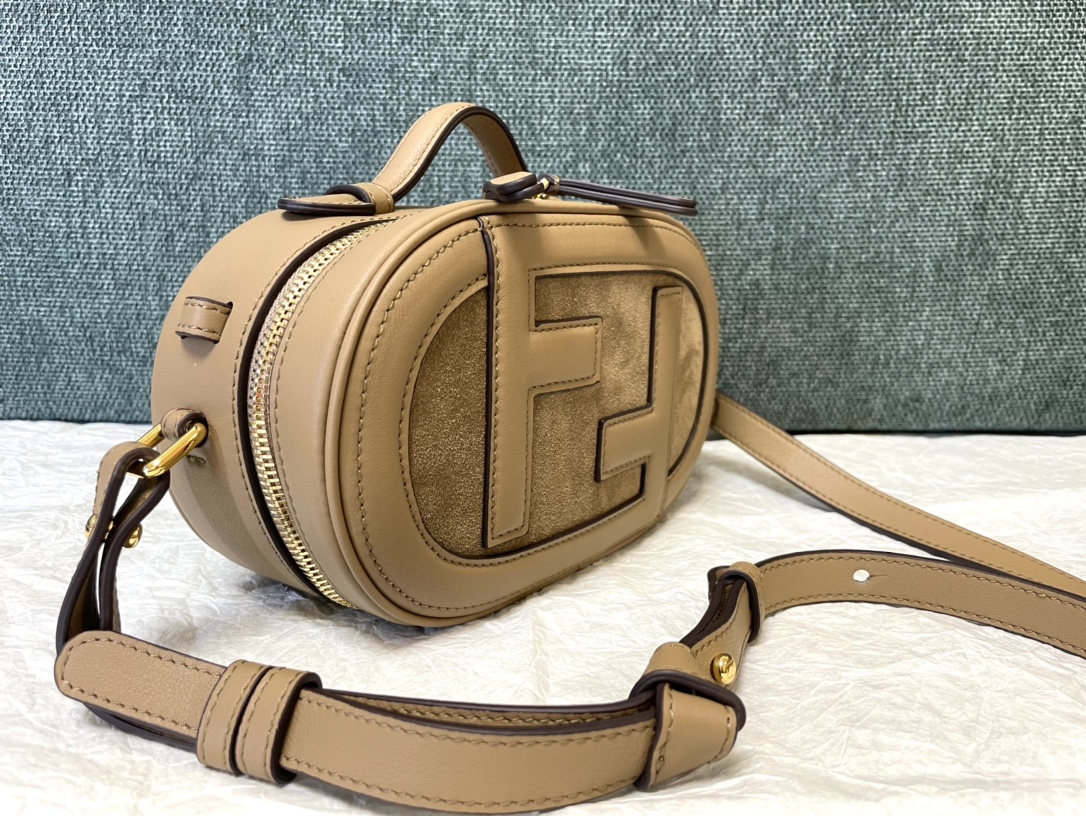 TOP FENDI Suede Mini Camera Bag 21x12.5x7cm - Naked Color