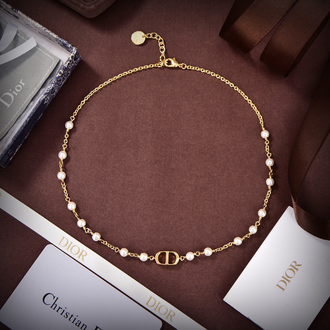 TOP Christian Dior CD pearl necklace