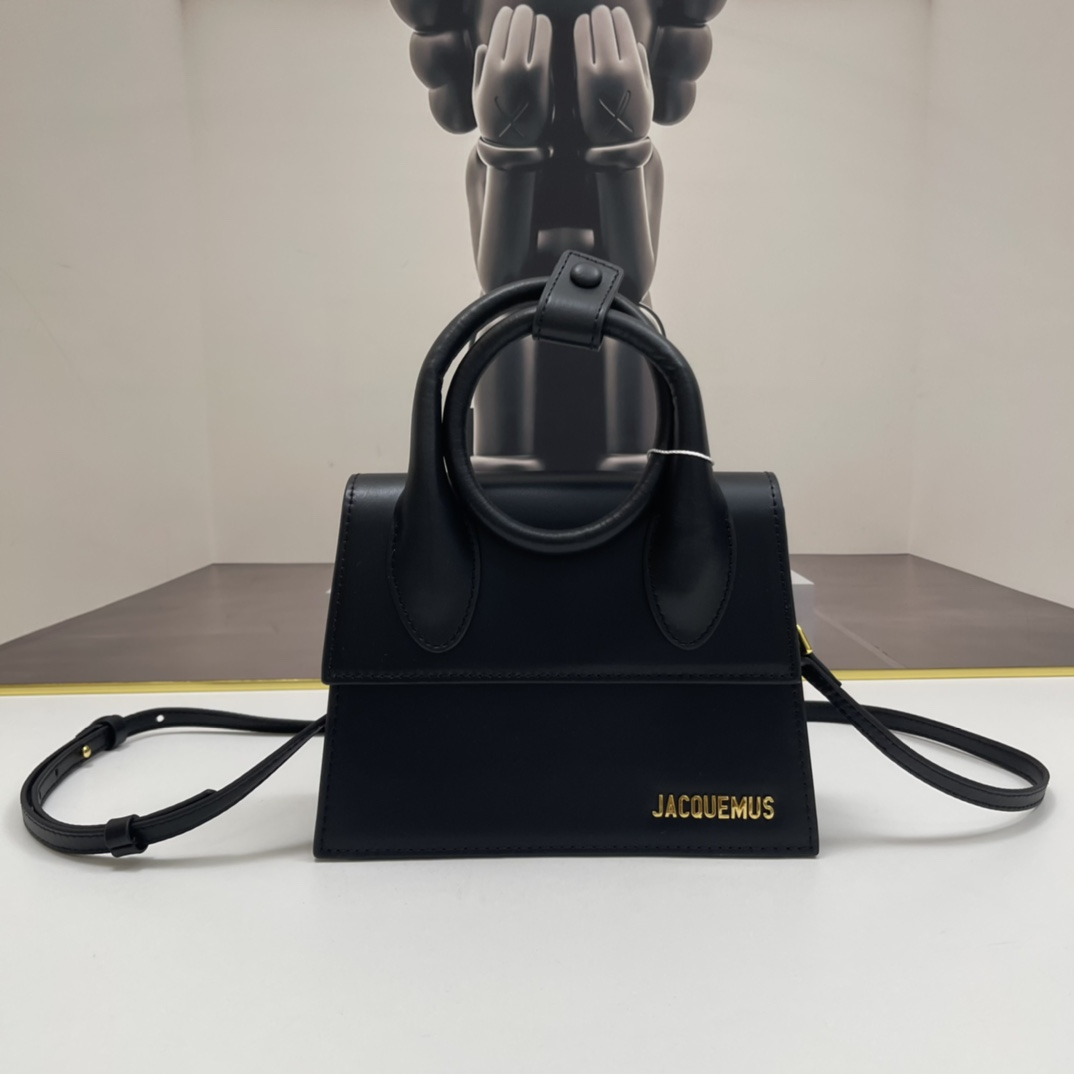 Jacquemus Cowhide Handbag(Replica)