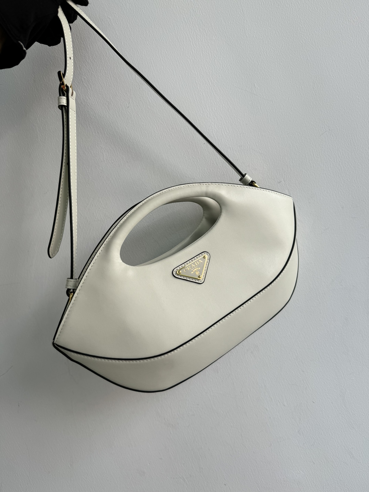 TOP PRADA The Latest Dumpling Handbags 32×19×4.5cm - 2 Colors