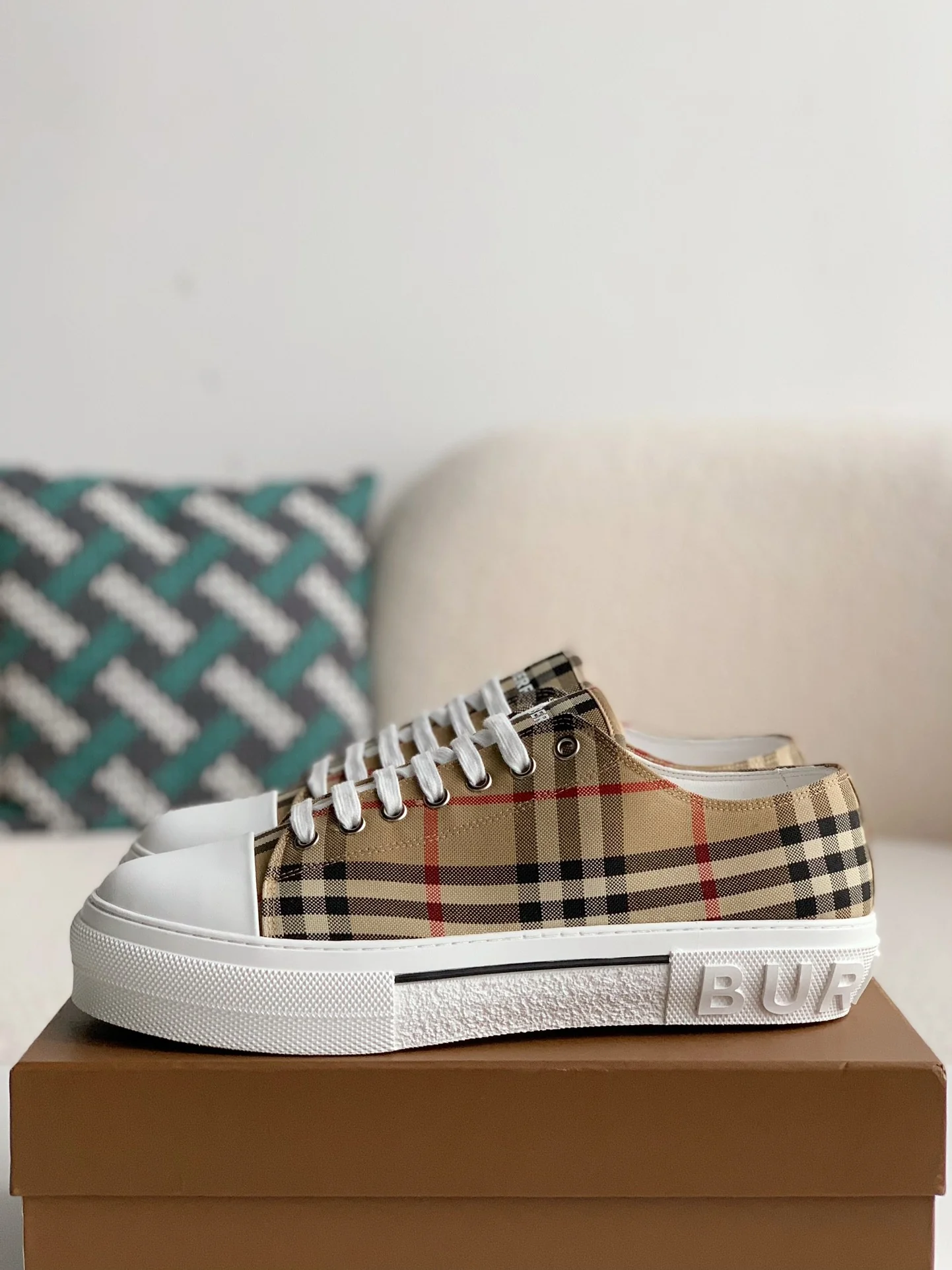 AAAShose Vintage Check Canvas Low Top Platform Sneakers Men Women Casual Lace Up Walking Shoes