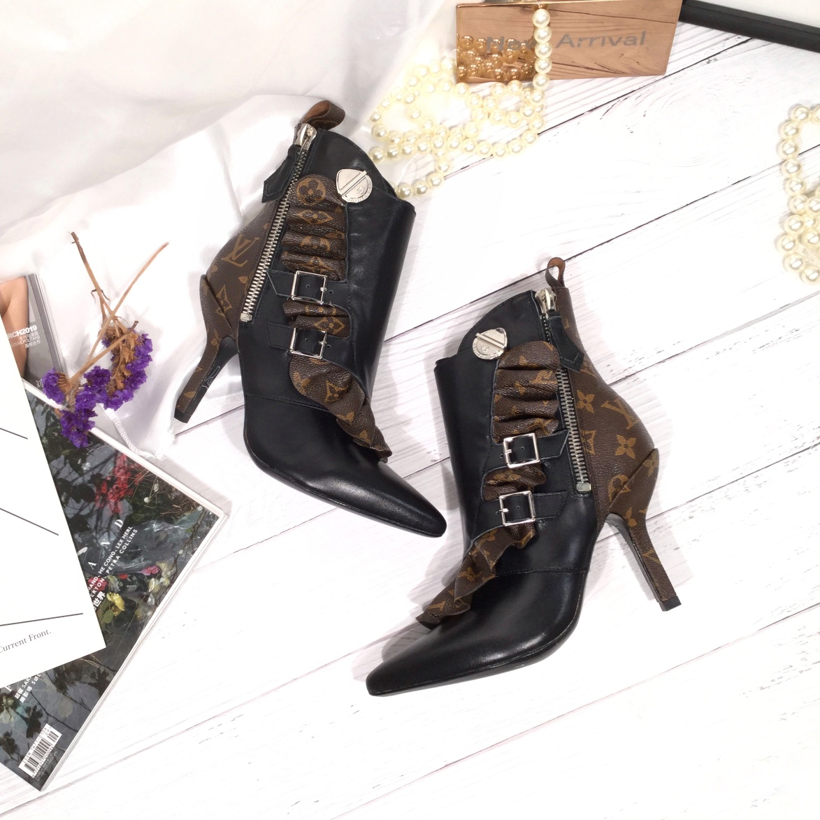 TOP Louis Vuitton LV 9.5cm High-heeled Calfskin Monogram Janet Ankle Boot - Black