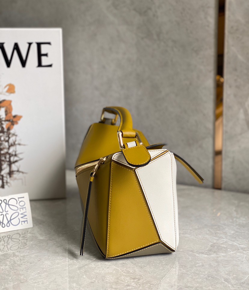Loewe Small Puzzle Yellow(Replica)